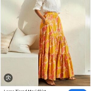 Boden Women’s long skirt size 8P. Worn just twice. Very good condition.